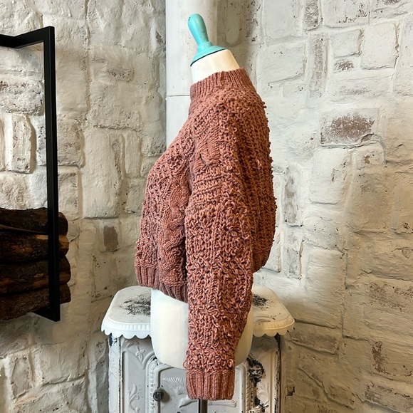 POL | Chenille Chunk Knit Cropped Sweater - Picture 3 of 6